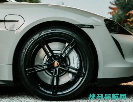 汽车轮胎鼓包还能继续用吗？轿车轴承用多久