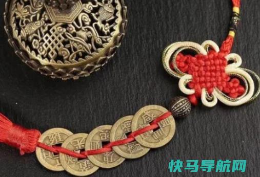 五帝钱对门挂是对自己不好？五帝钱能不能挂一对